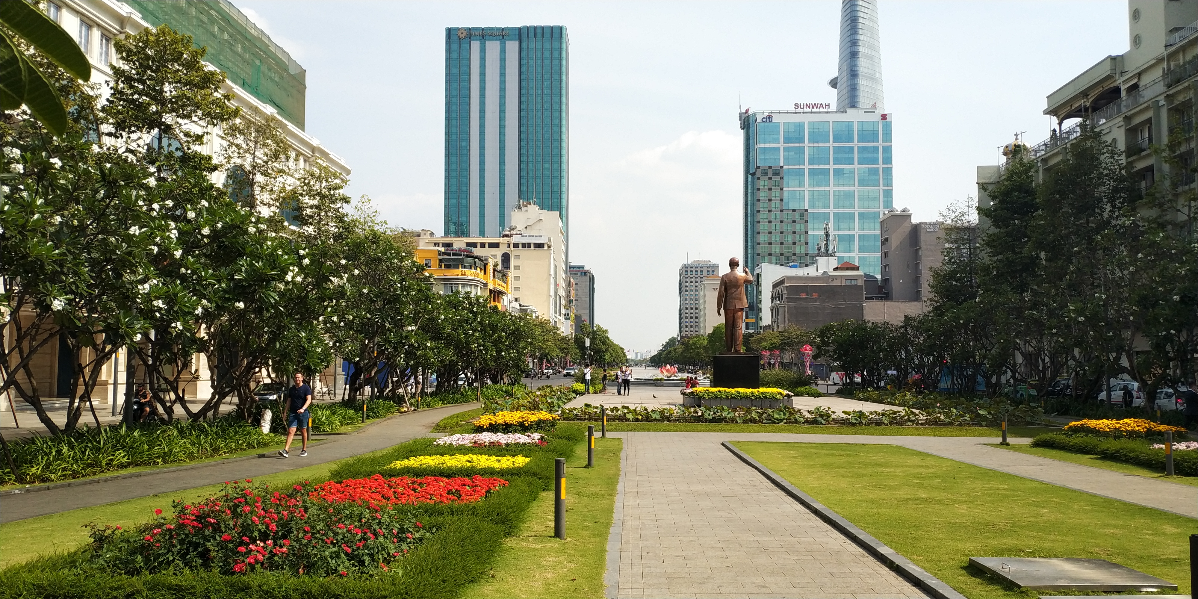 Saigon, desperately poor and amazingly rich!